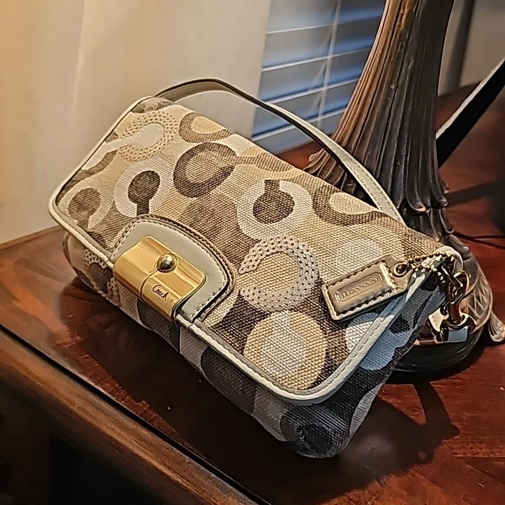 Coach Kristin Embellished Large Clutch Art Deco OP  Leather Multi Tan print EUC - Picture 5 of 16